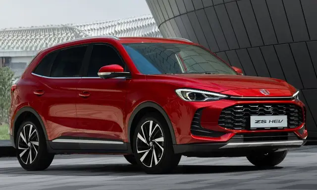 MG Astor 2025: Affordable SUV Now with Panoramic Sunroof and New Features