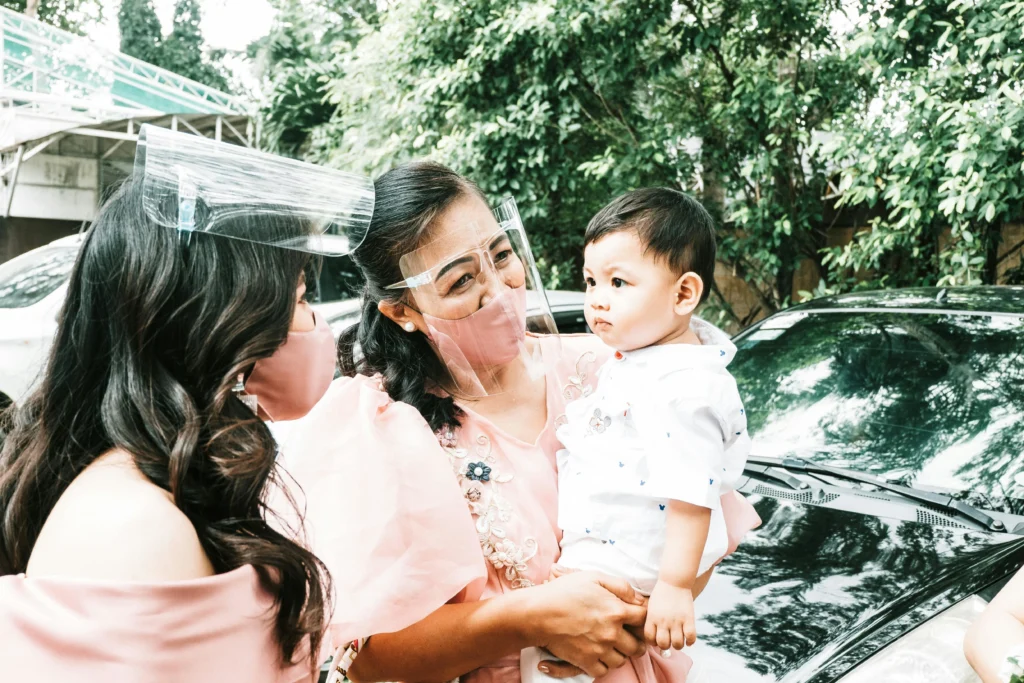 Family wearing masks during India COVID‑19